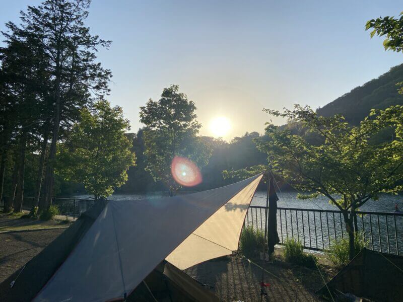 秋山川キャンプ場の朝日